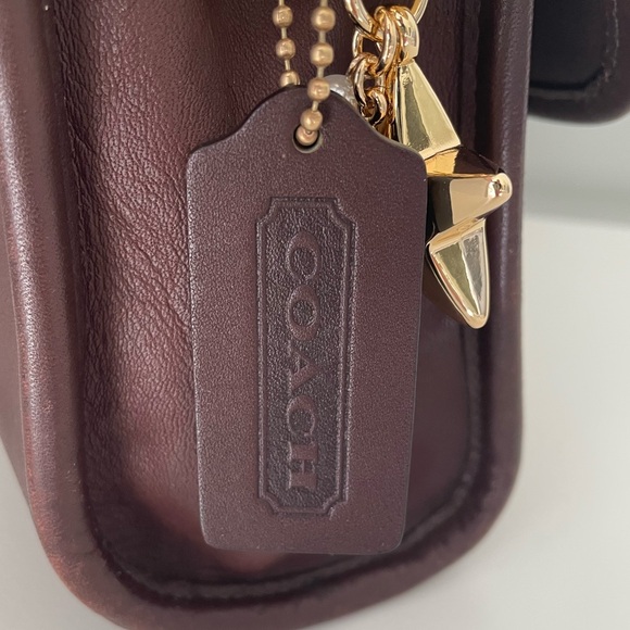 Vintage Coach Court Crossbody | 9870 - Brown Leather - Picture 14 of 16